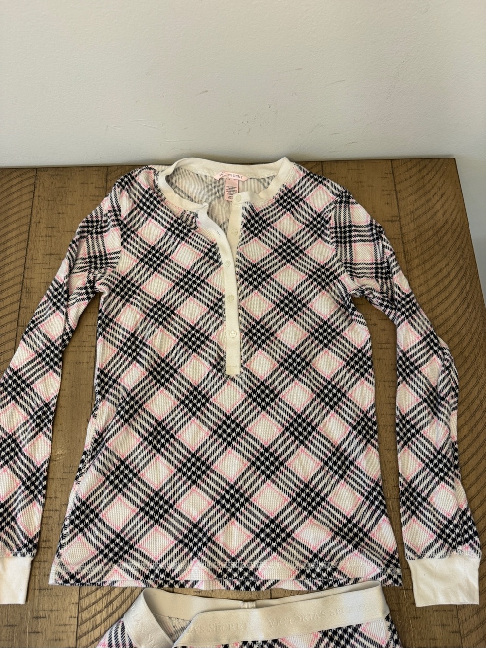 Victoria's Secret Pink, Black & White Plaid Girls Pajama Set - Picture 4 of 5
